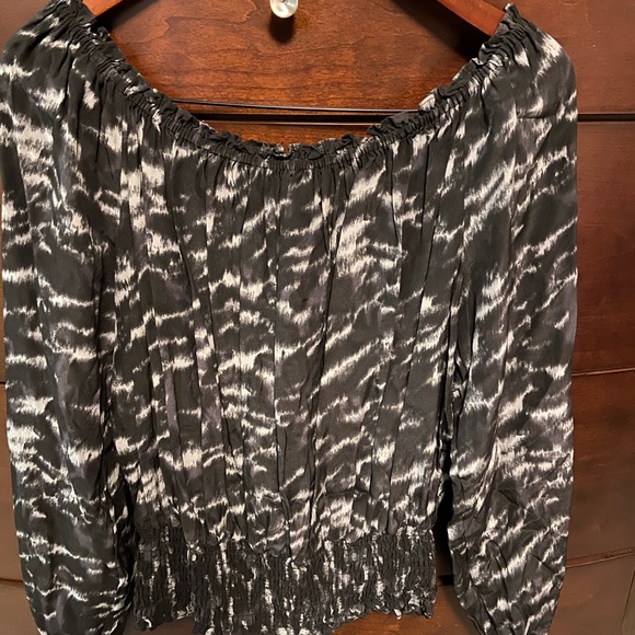 Michael Kors animal print top size L - Picture 3 of 4